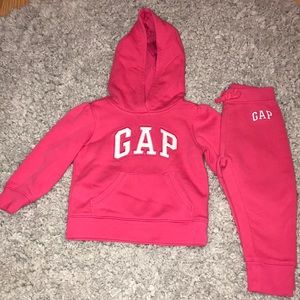 Baby Gap sweatsuit